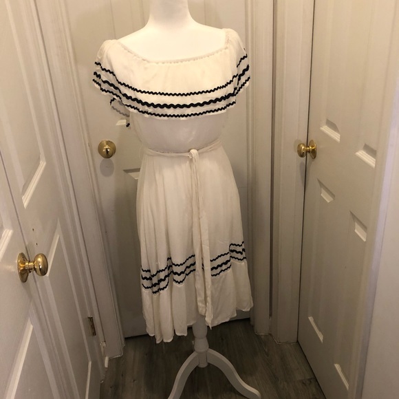 Essue Off the shoulder flamenco dress - Picture 5 of 8